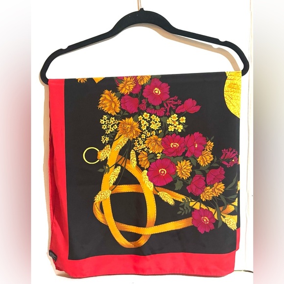 Gucci vintage Women's Floral Silk Scarf - Black, Red, Yellow - Picture 6 of 6